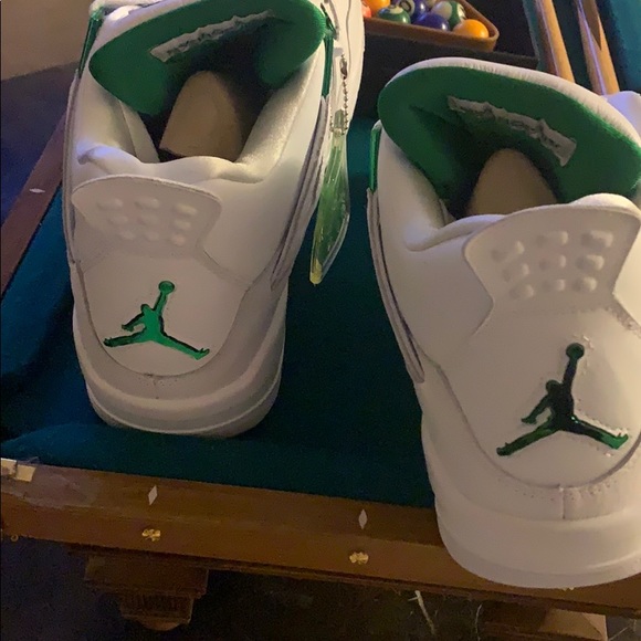 Sneakers - Picture 4 of 5